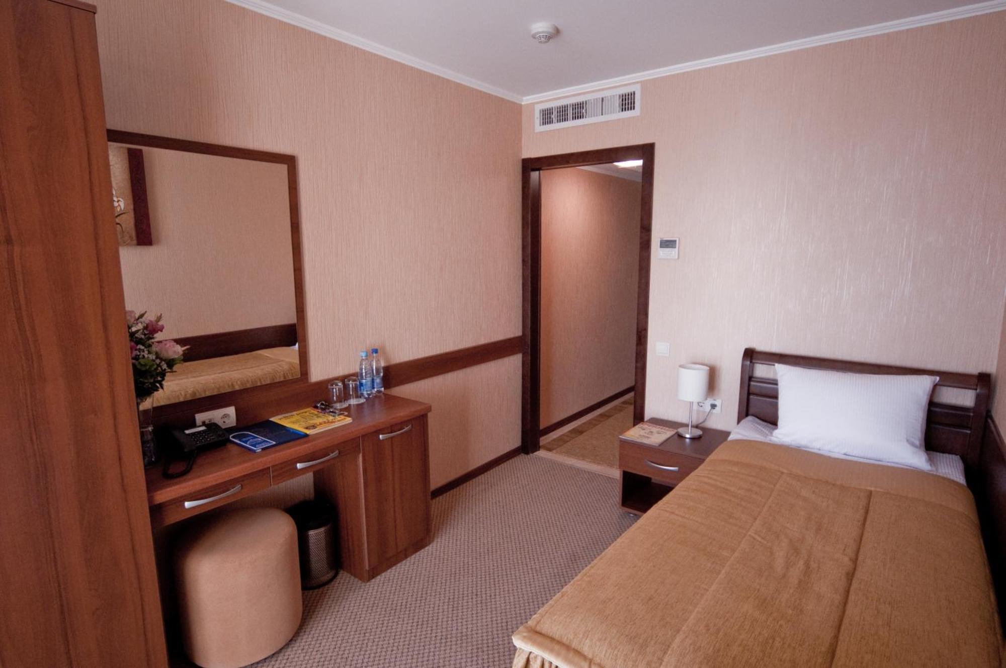 Grand-Marine Hotel & Spa Burlach'ya Balka 객실 사진